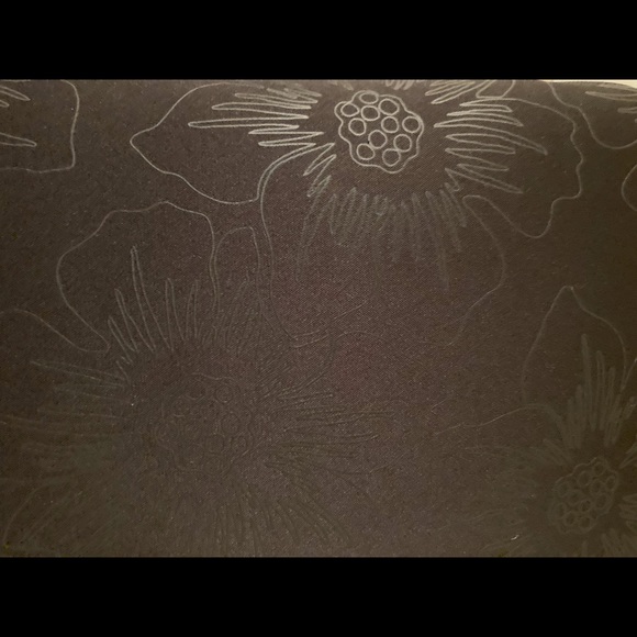 Kate Spade Black Floral Computer Case - Picture 4 of 4